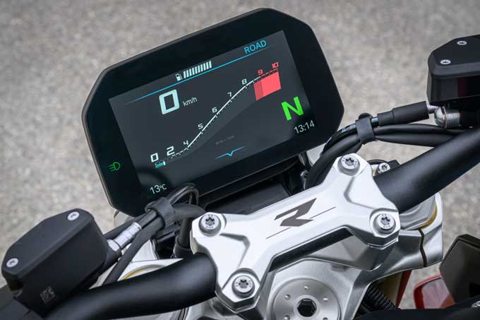 【BMW Motorrad新型R1300R  海外試乗記】軽くて速い！“最速ボクサー”0-100km/h 3.25秒の衝撃17画像
