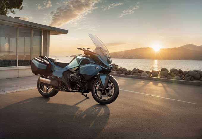 【BMW Motorrad 新型 R1300RT 海外試乗記】もっと遠くへ、快適に、気持ちよく──その答えがここにある main画像