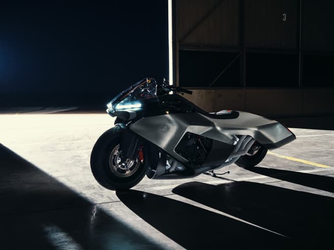 伝統の6気筒が未来へ加速 『Vision K18』世界初公開 01画像