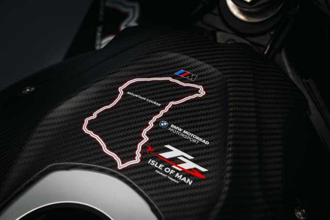 M 1000 RR「マン島TT115周年」限定モデル登場 03画像