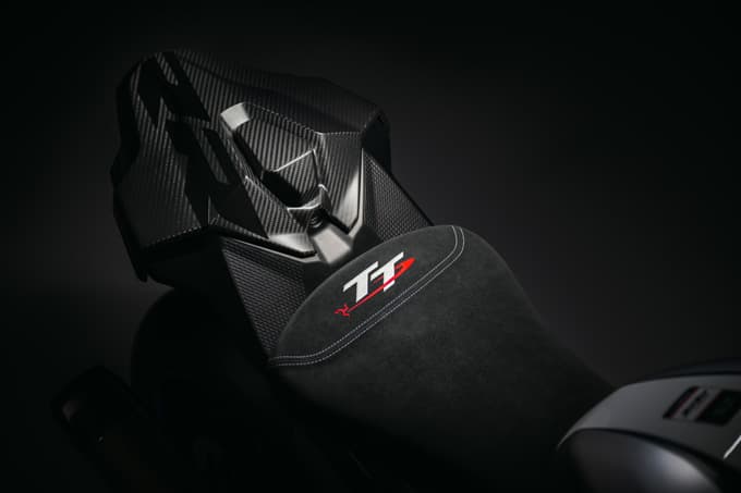 M 1000 RR「マン島TT115周年」限定モデル登場 04画像