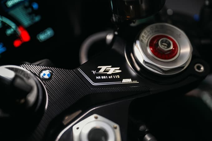 M 1000 RR「マン島TT115周年」限定モデル登場 06画像