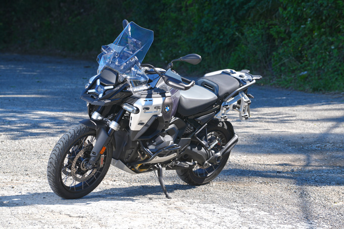 【BMW Motorrad R1300GS Adventure 試乗記】その巨体におののくことから始まる、深き付き合い09画像