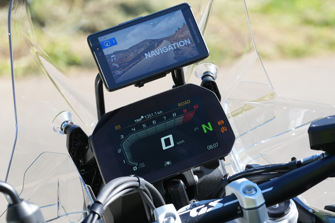 【BMW Motorrad R1300GS Adventure 試乗記】その巨体におののくことから始まる、深き付き合い21画像