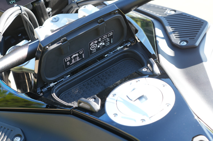 【BMW Motorrad R1300GS Adventure 試乗記】その巨体におののくことから始まる、深き付き合い23画像